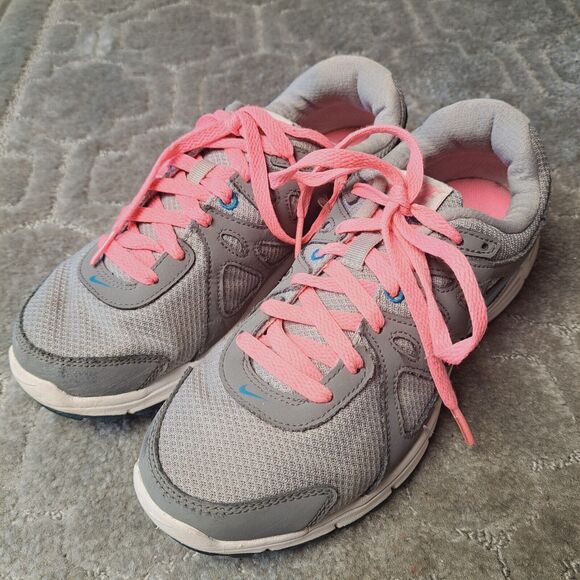 Nike Revolution 2 Trainer Sneakers WOMENS SIZE 9 Wolf Grey trainers walking - Picture 5 of 11